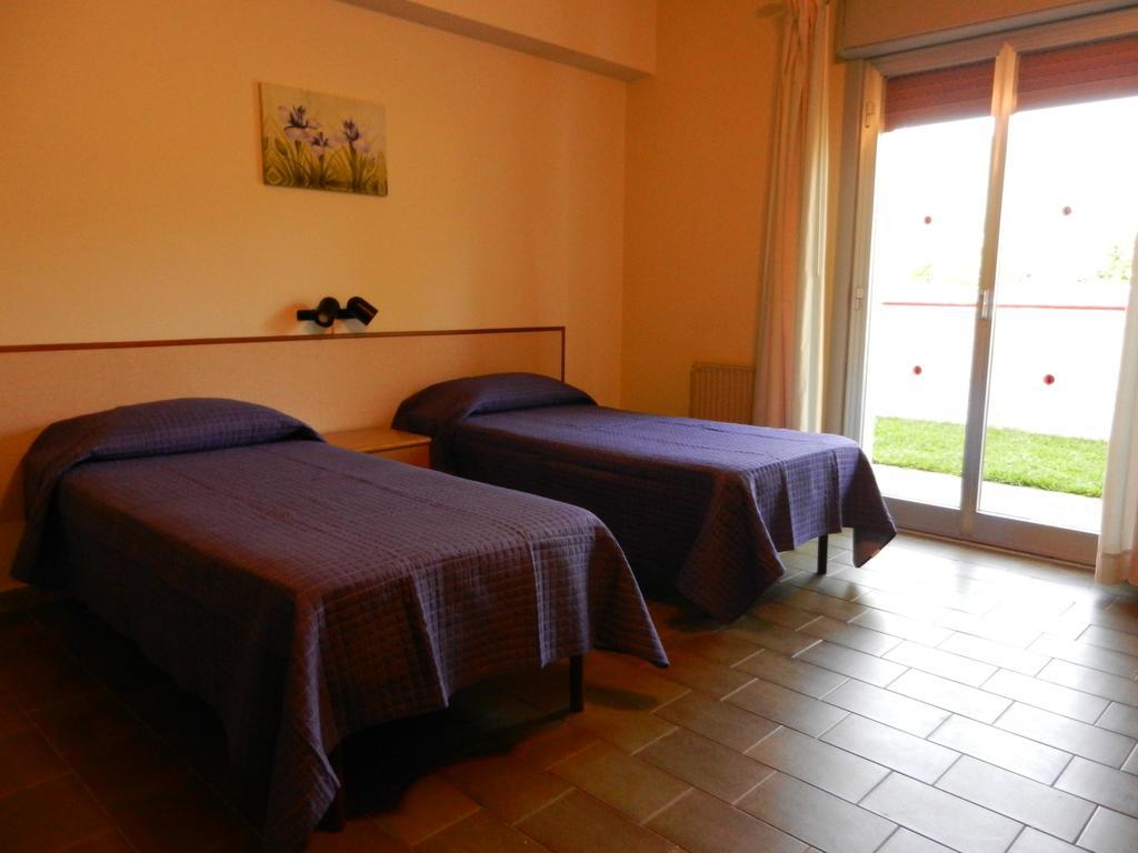 Villa Collina Giardini-Naxos Habitación foto